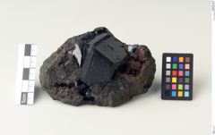 Foto von Granat (NHMW-MIN-Ah277)